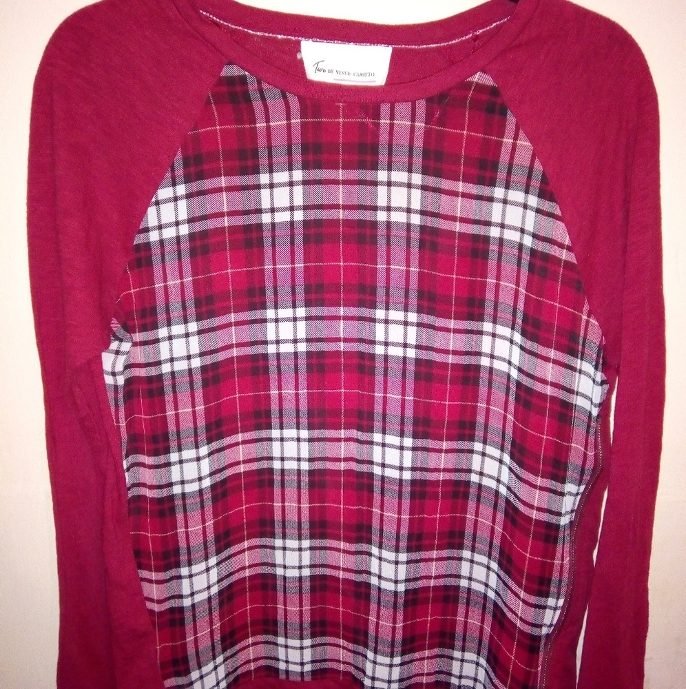 Two by Vince Camuto Long Sleeve Top
